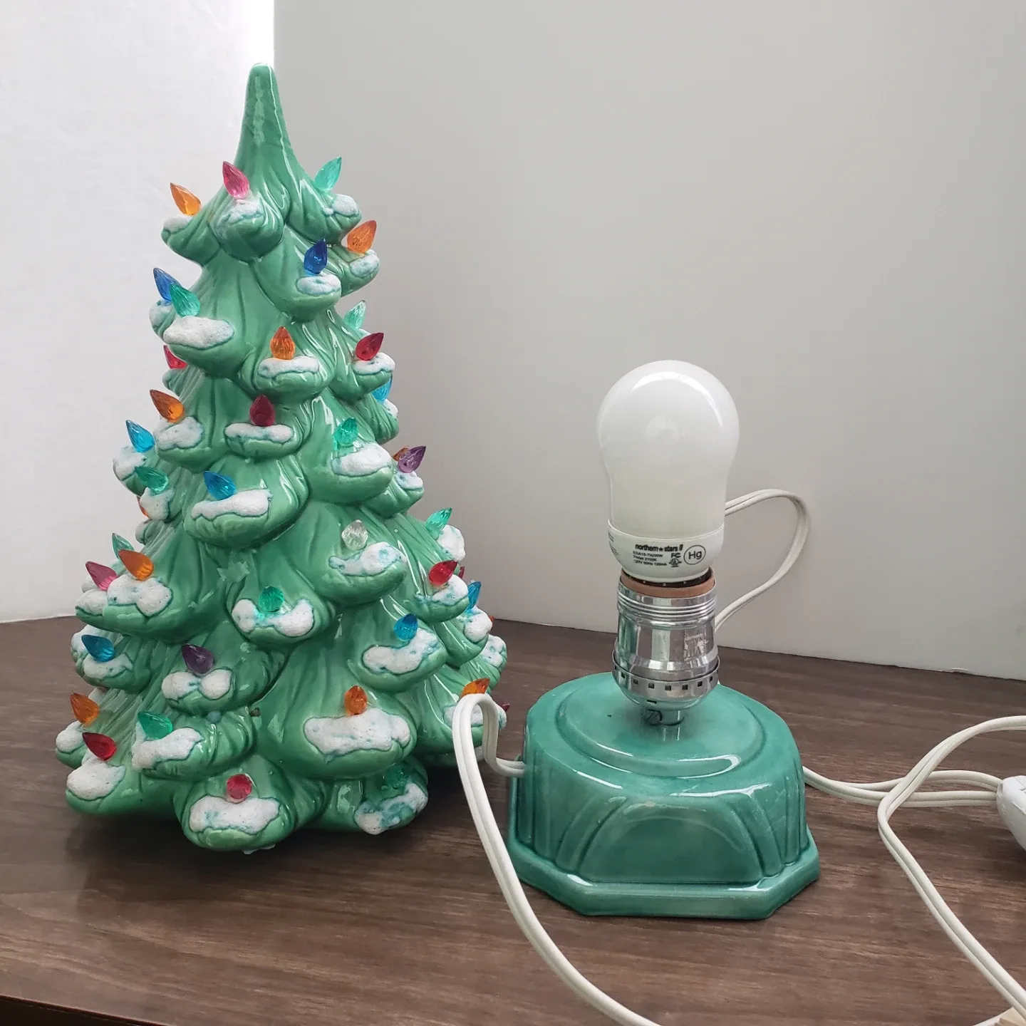 Vintage Ceramic Christmas Tree Lamp image indicator(3)