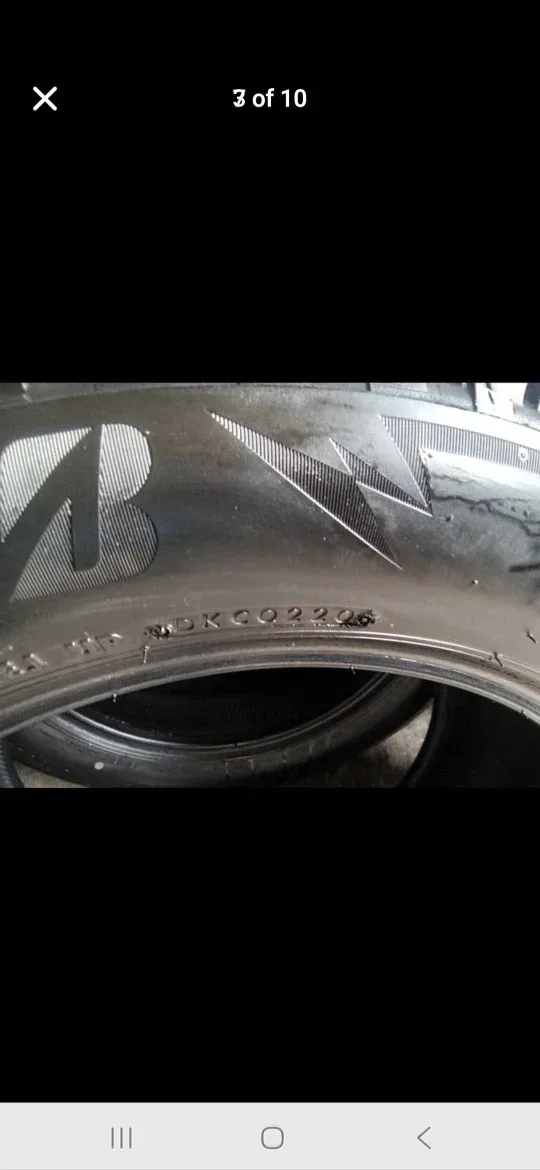 Set of 4 BRIDGESTONE Winter Tires (225/55R17) – Like New! image indicator(4)