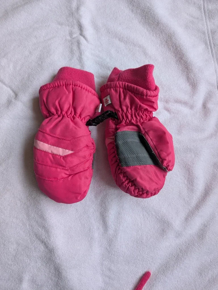 Girls sz 4-6 years Hot Paws gloves
