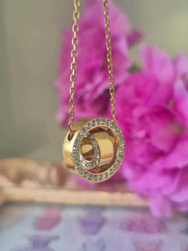 Swarovski Circle Pendant Necklace - photo 2