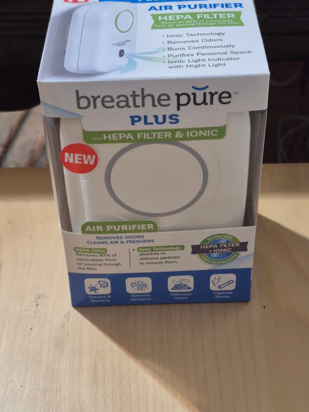 BNIB)Breathe Pure PLUS Portable Plug-In Air Purifier thumbnail
