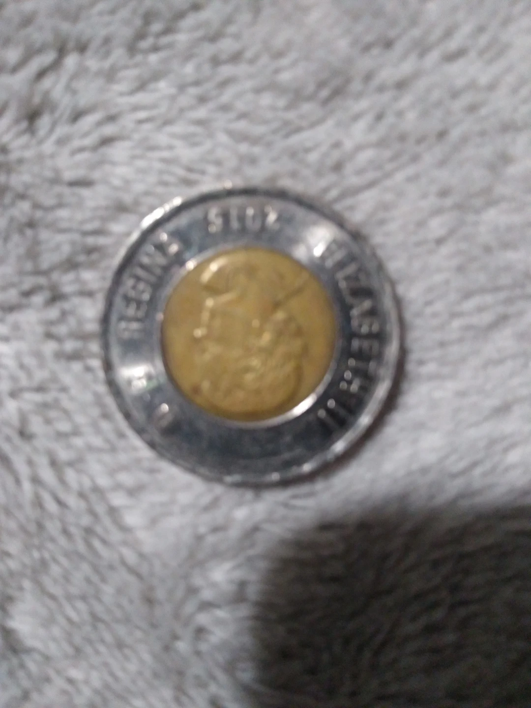 2015 Canadian toonie with rim errors - photo 2