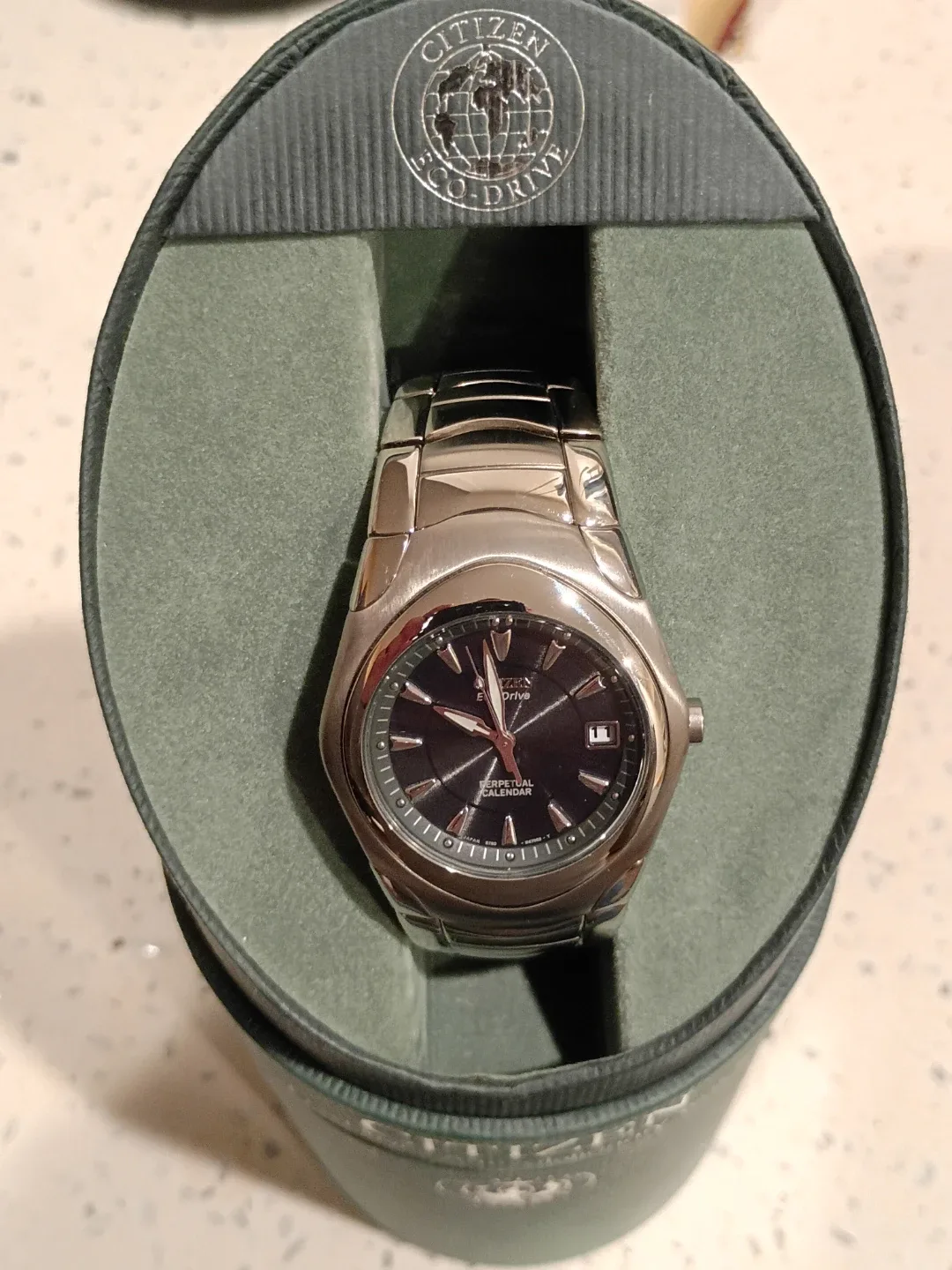 Citizen Eco-Drive Perpetual Calendar Watch image indicator(2)