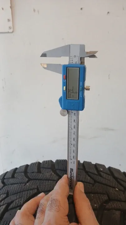 Hankook Winter i*Pike RS 205/50R17 Tire image indicator(6)