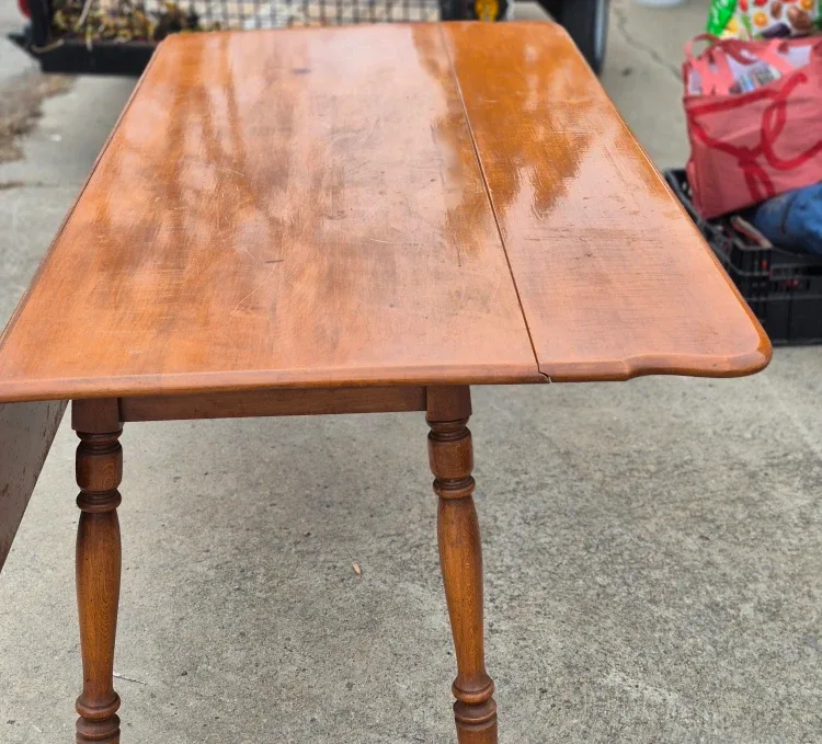 Drop Leaf Dining Table with 4 Chairs image indicator(4)