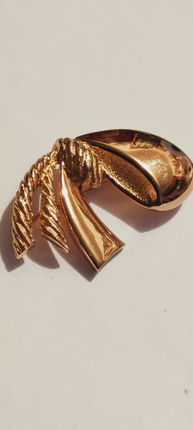 CHRISTIAN DIOR AUTHENTIC SIGNED FANTASTIC BROOCH - photo 4