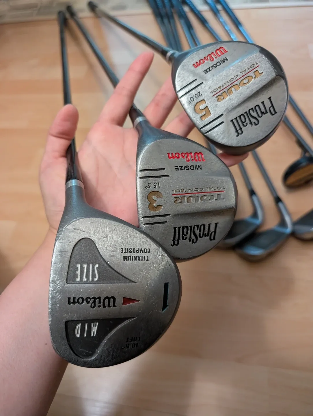 Set of Golf club-Wilson Pro Staff Graphite - Midsize + golf bag image indicator(3)