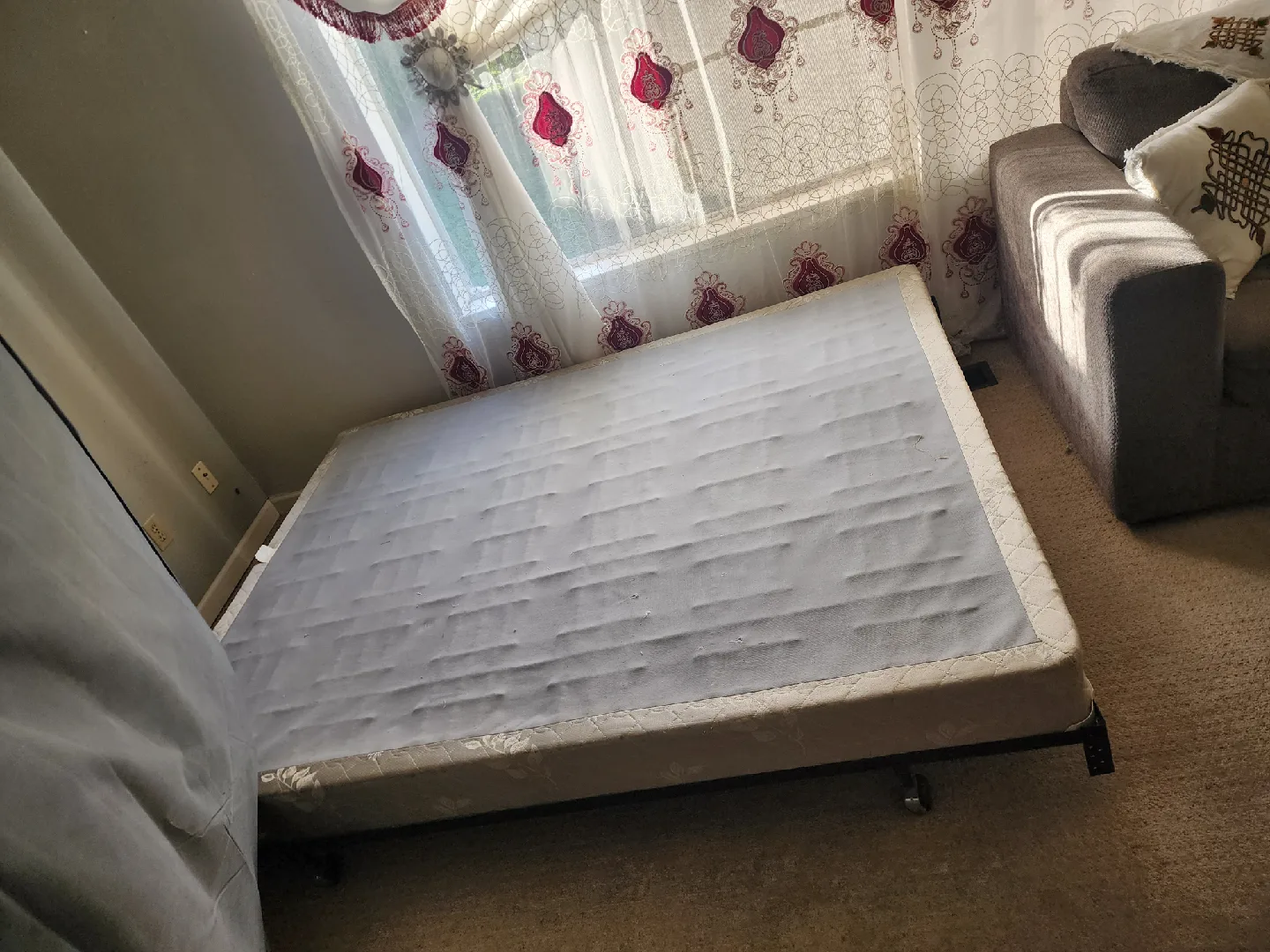 Queen Size Mattress and Bed Frame image indicator(5)