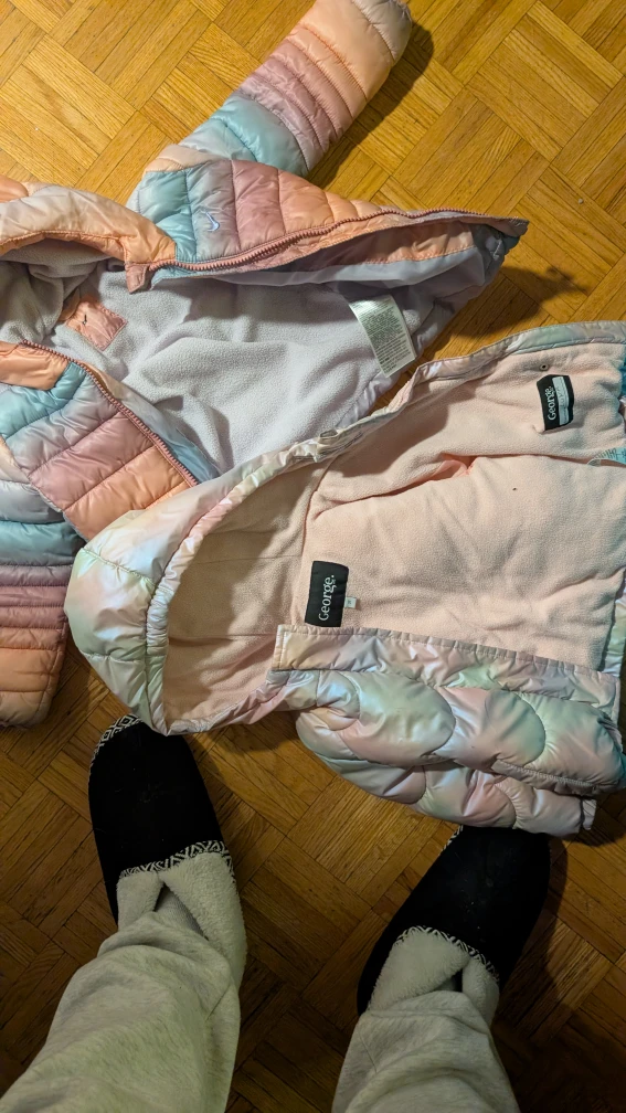 Box of Children's GIRLS Clothing size 2T - photo 2