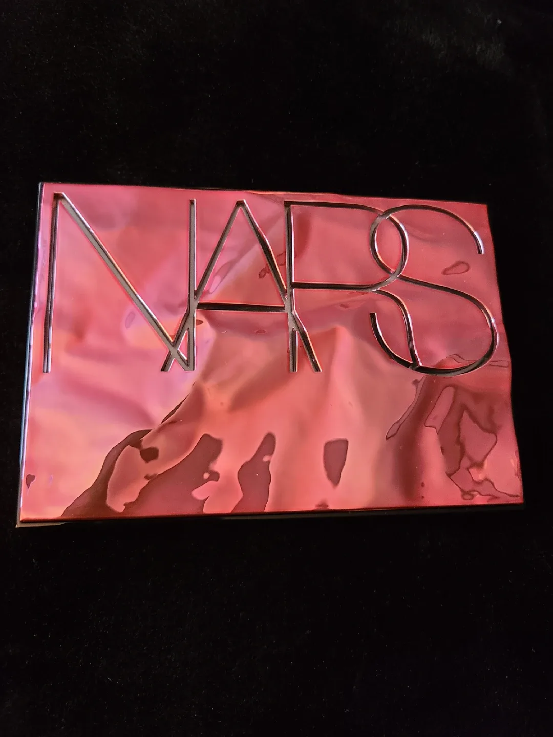 NARS Overlust Cheek Palette image indicator(3)