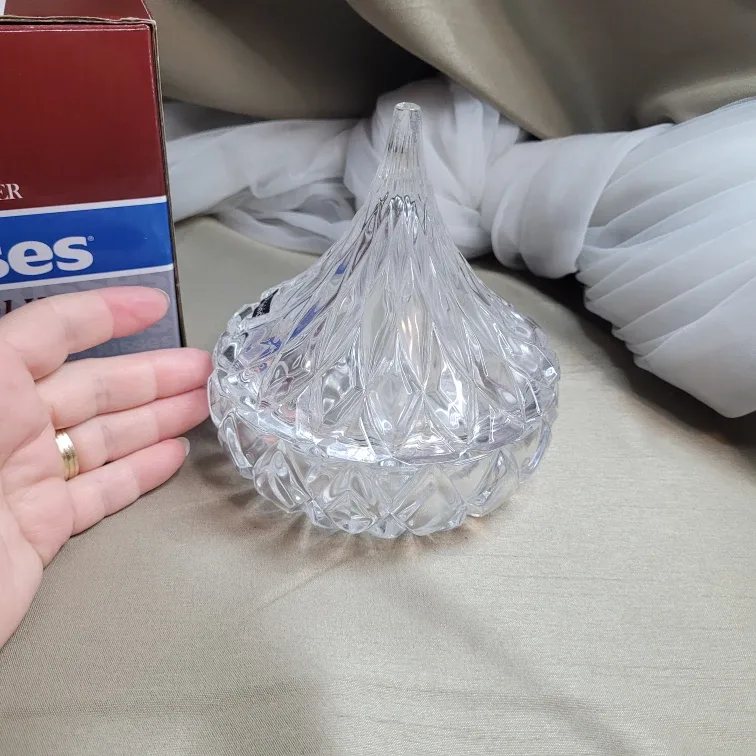 Godinger Hershey's Kisses Shannon Crystal Candy Dish image indicator(4)