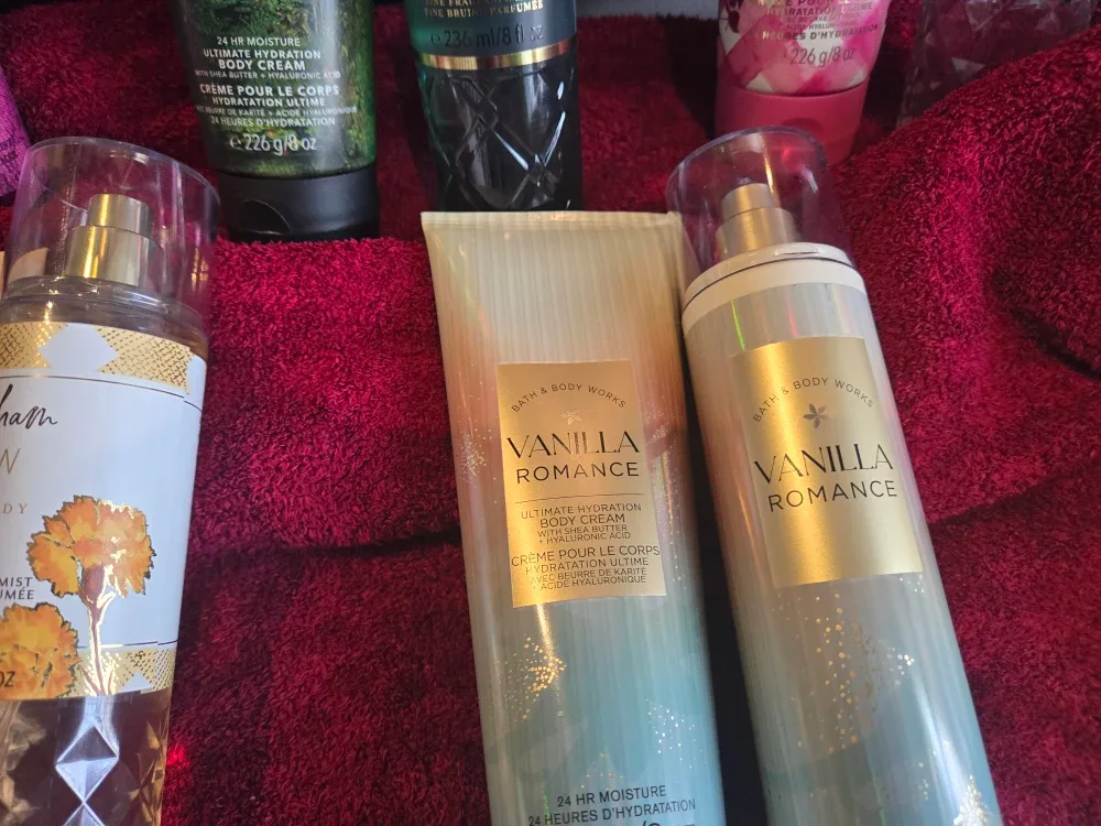 Bath & Body Works Lot: Body Cream & Fine Fragrance Mist image indicator(4)