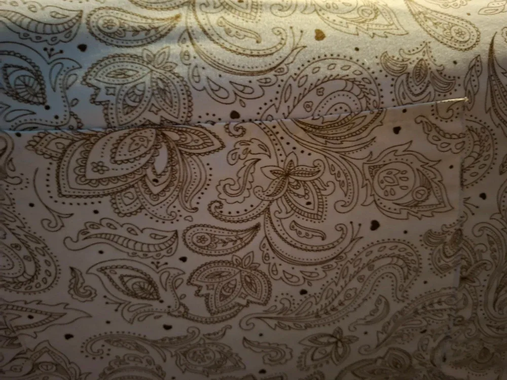 King size mattress, frame, protective cover and sheets image indicator(3)