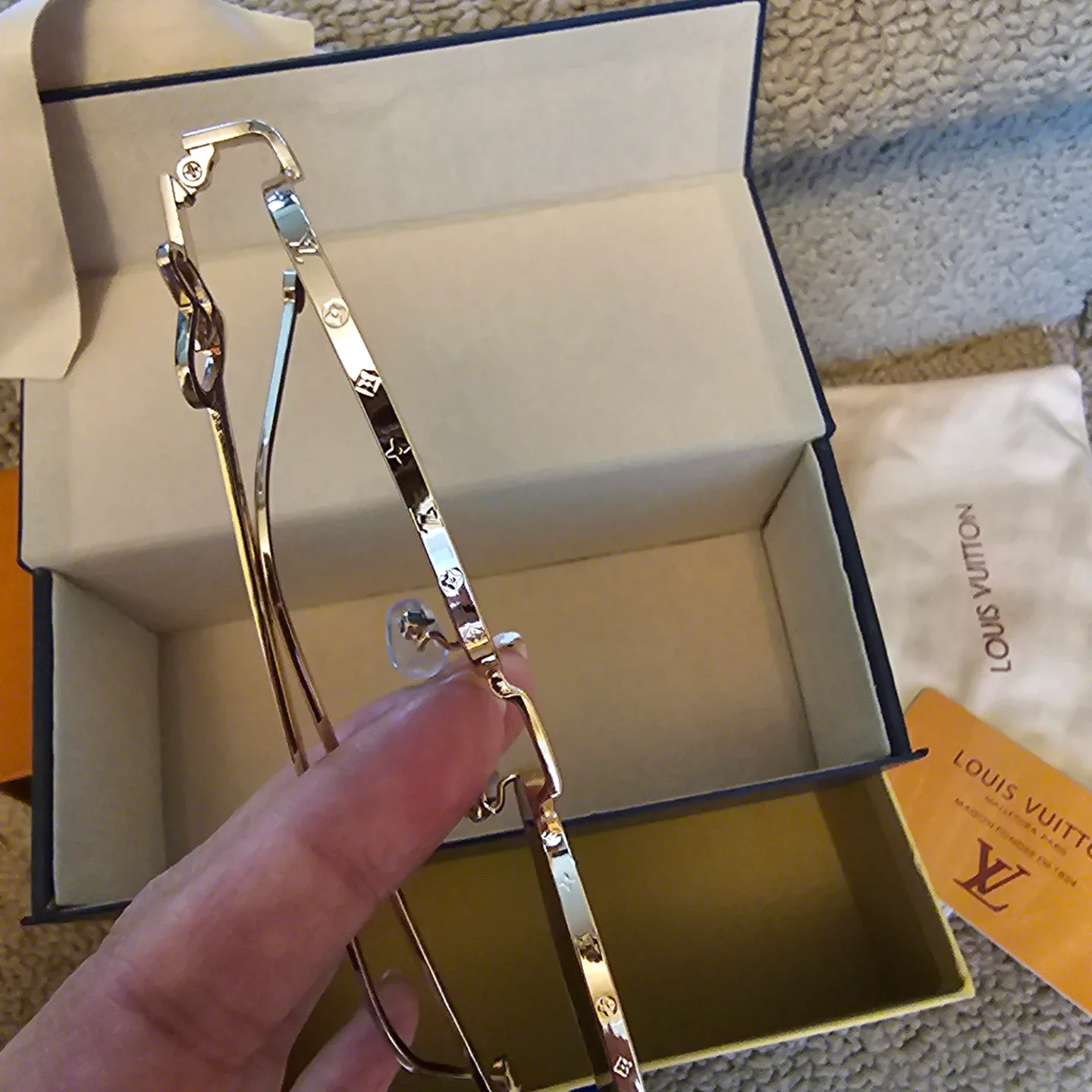 Louis Vuitton Sunglasses with Box image indicator(3)