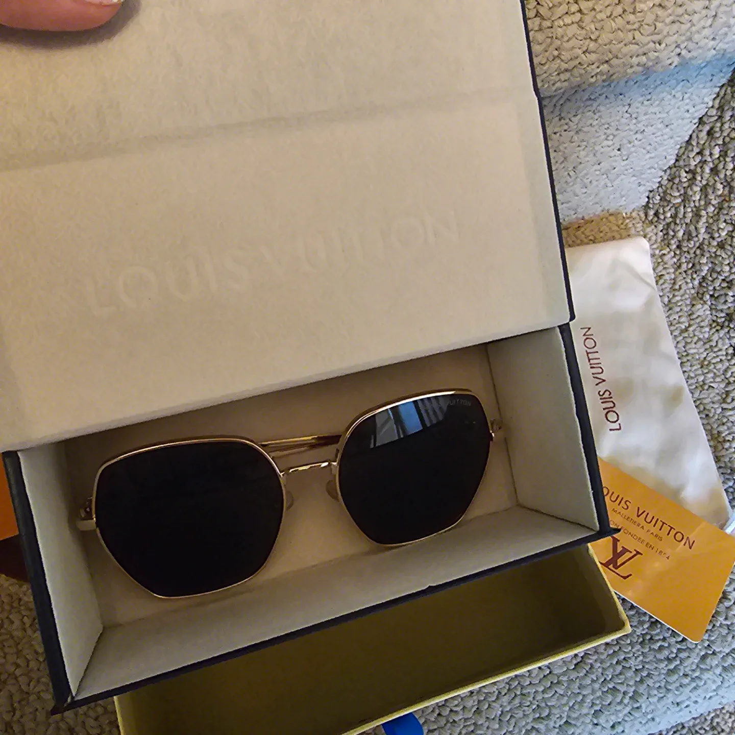 Louis Vuitton Sunglasses with Box image indicator(5)