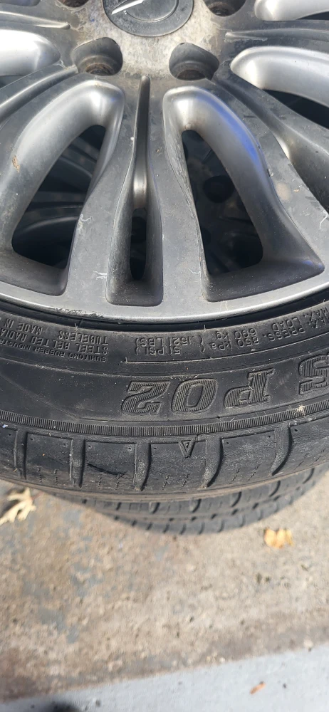 Sumitomo SP02 Tires - 215/60R16 - photo 2