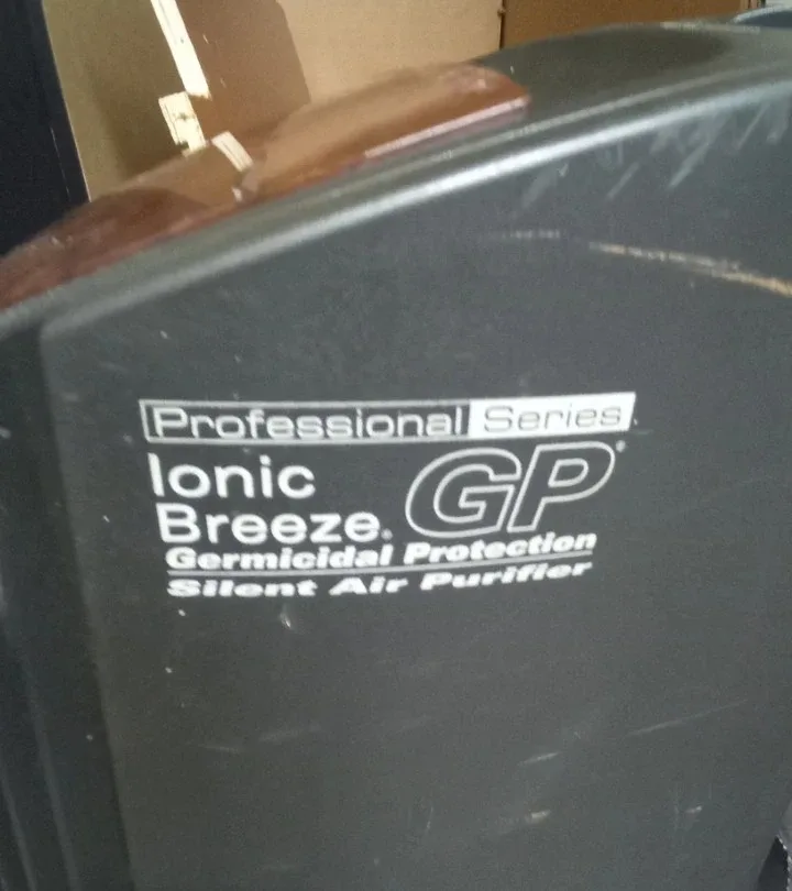 Sharper Image Ionic Professional Oscillating Air Purifier image indicator(3)