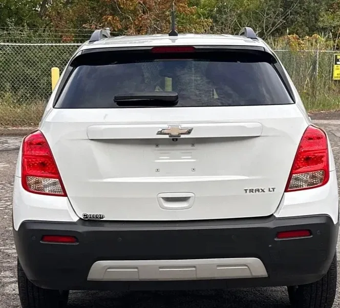 2014 Chevrolet Trax LT - White SUV image indicator(5)