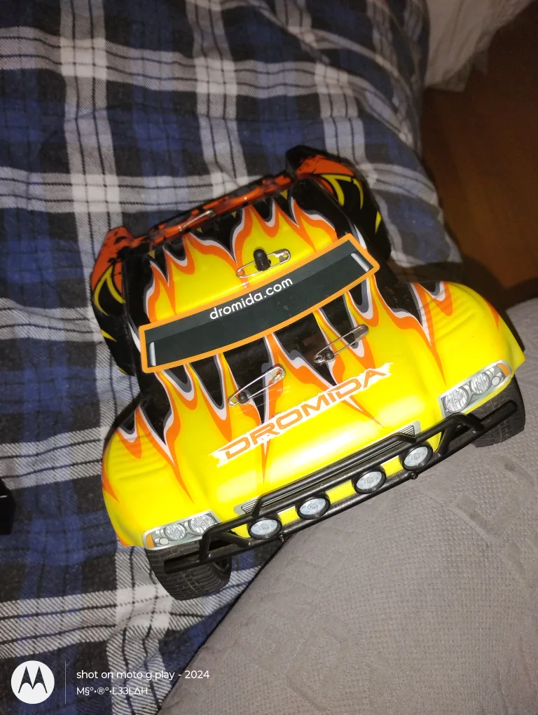 Dromida RC Car & Remote image indicator(7)