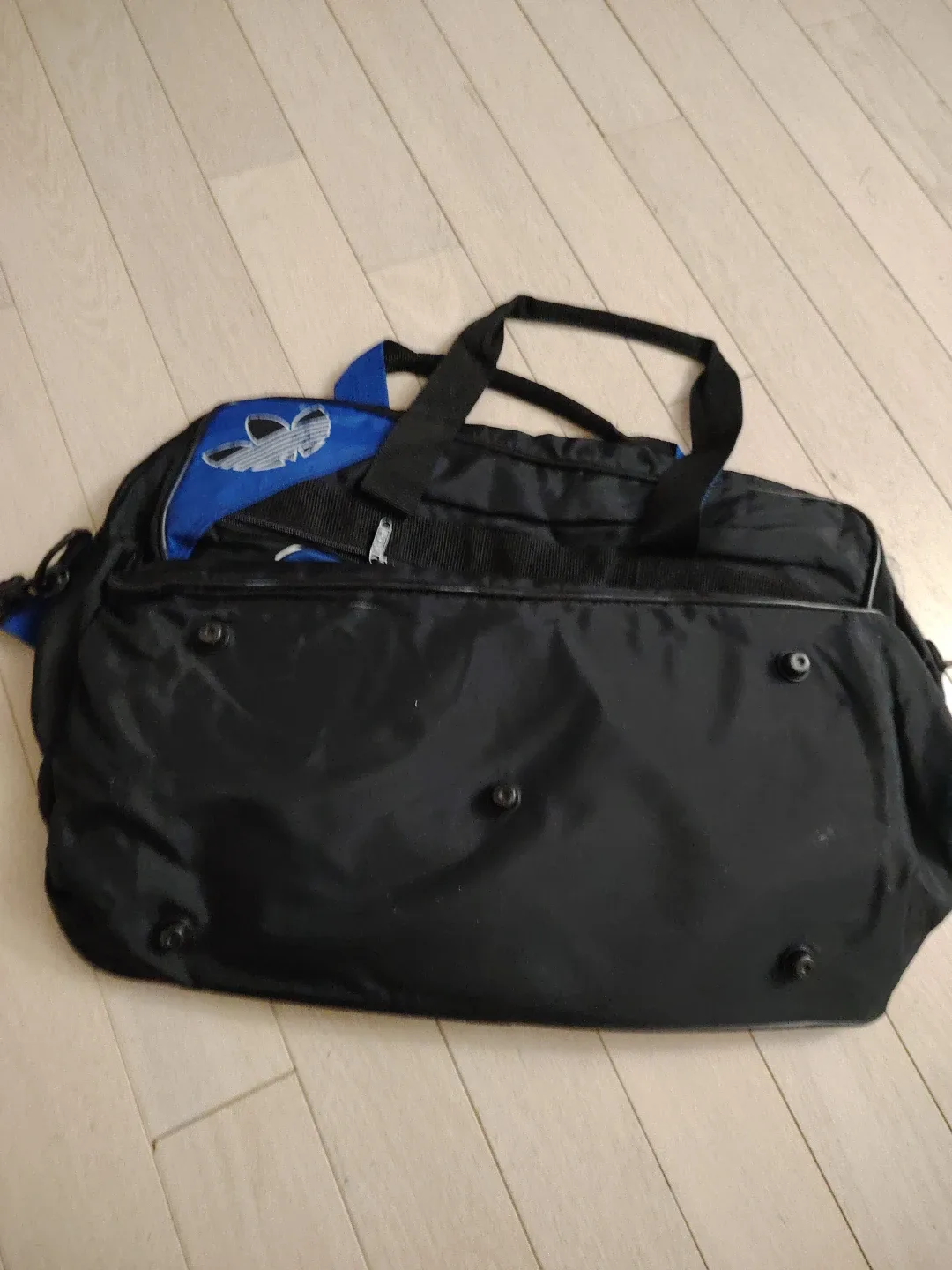 Adidas Duffel Bag image indicator(2)