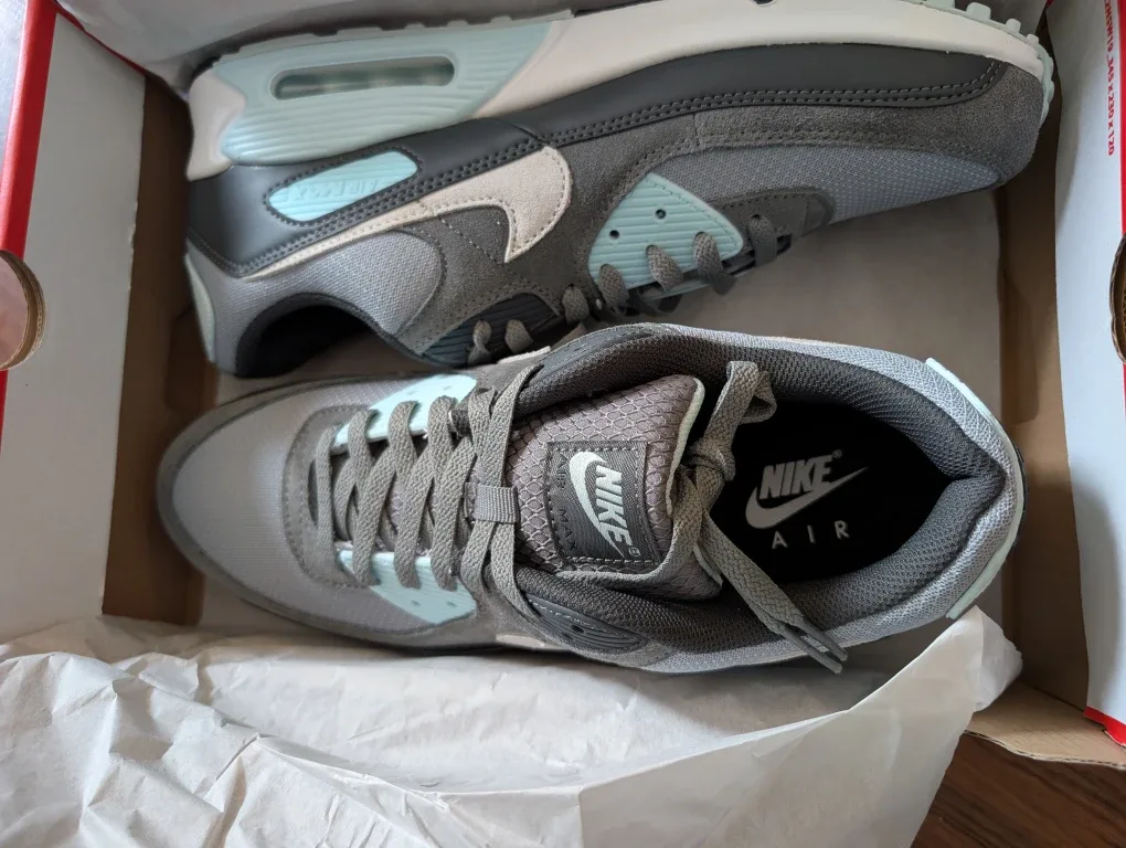 Nike Air Max 90, Light Pumice/Photon Dust, Size 13 image indicator(2)