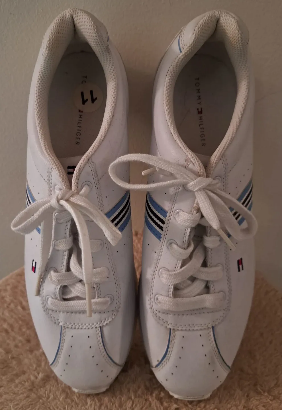 Tommy Hilfiger White Sneakers - Size 11 Med