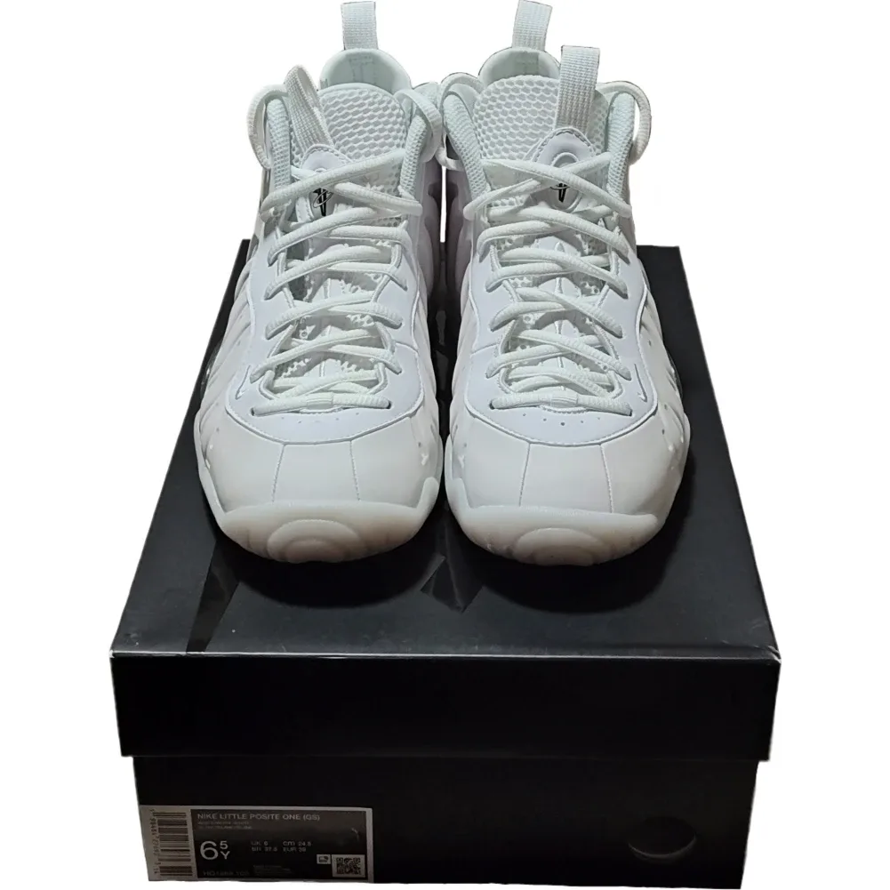 *NIB* 6.5Y—Nike Little Posite One "Triple White"
