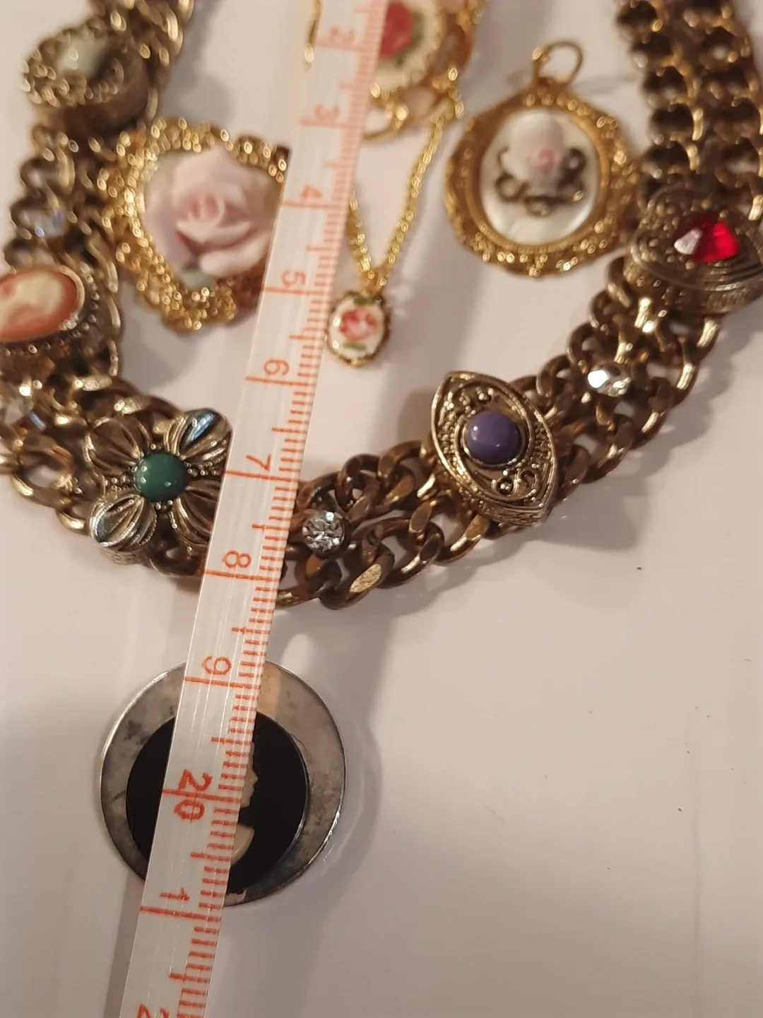 Vintage Cameo Pendants & Chain Lot image indicator(5)