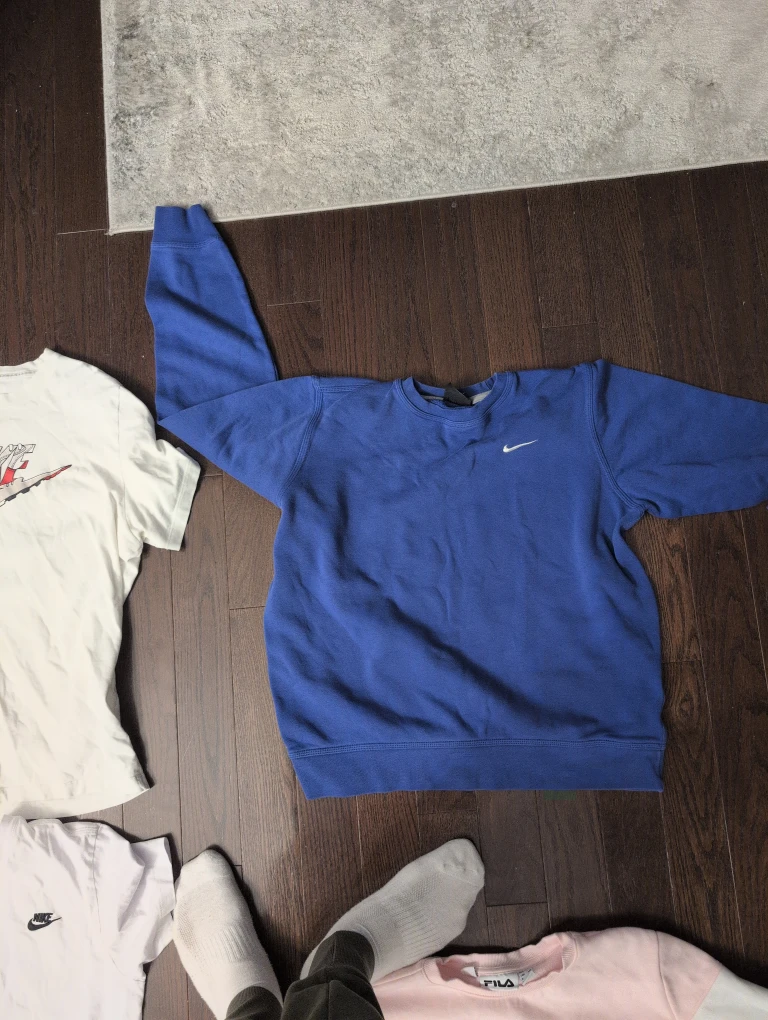Nike & Fila T-Shirts & Sweatshirt Bundle - photo 4