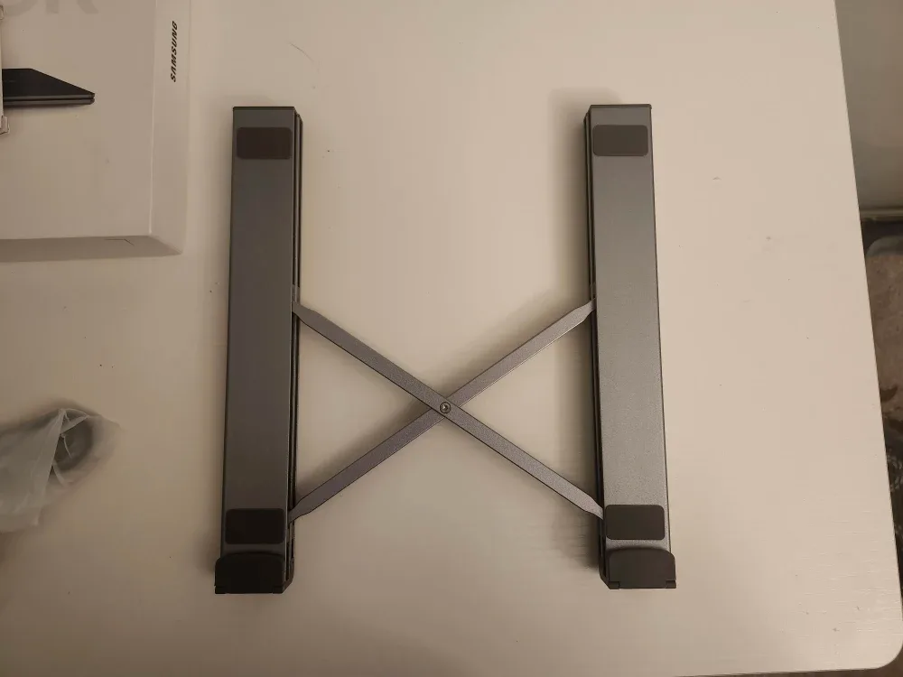 Laptop Holder with USB-C Hub image indicator(2)