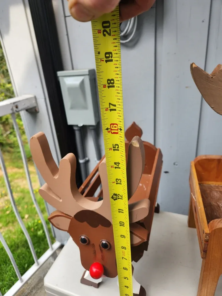 Wooden Reindeer Planter Box image indicator(2)