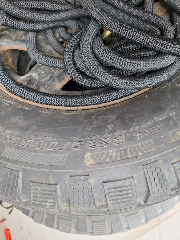 PaceMark Snowtraker Radial P235/70R16 Tire image indicator(7)