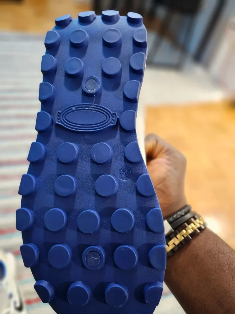 White & Red Accent Sneakers image indicator(4)