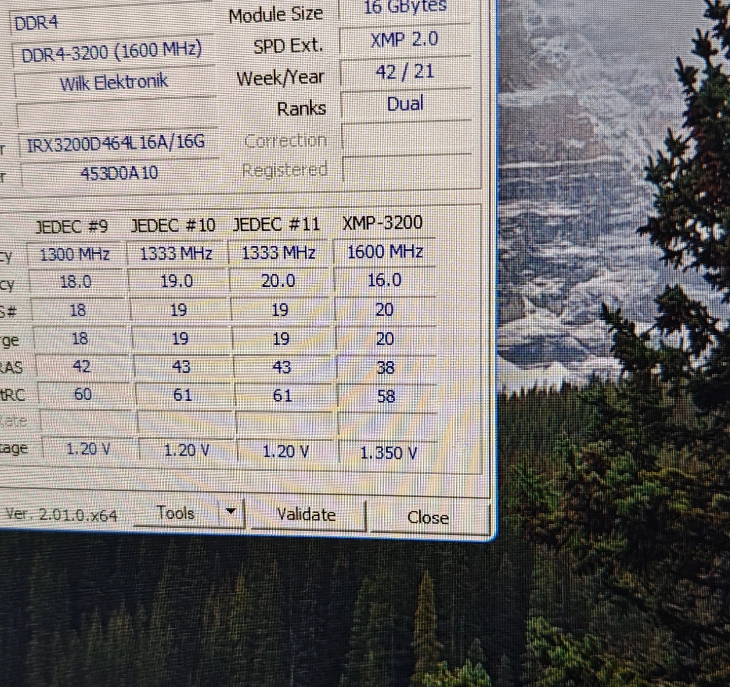 IRDM X DDR4 16GB PC4-25600 DIMM - photo 2