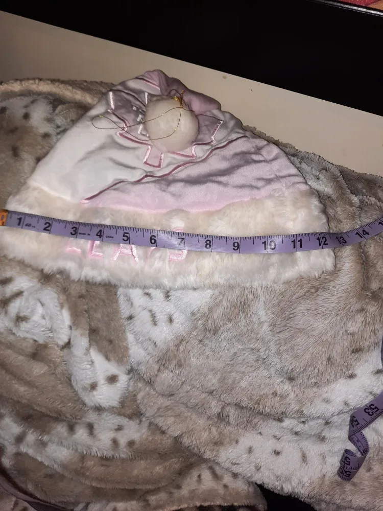 Toronto Maple 🍁 Leafs NHL faux fur Santa 🎅 Hat Cap Pink image indicator(7)