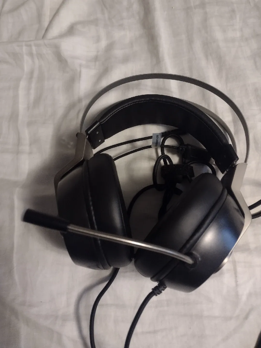 MPC Black Gaming Headset with Mic image indicator(5)