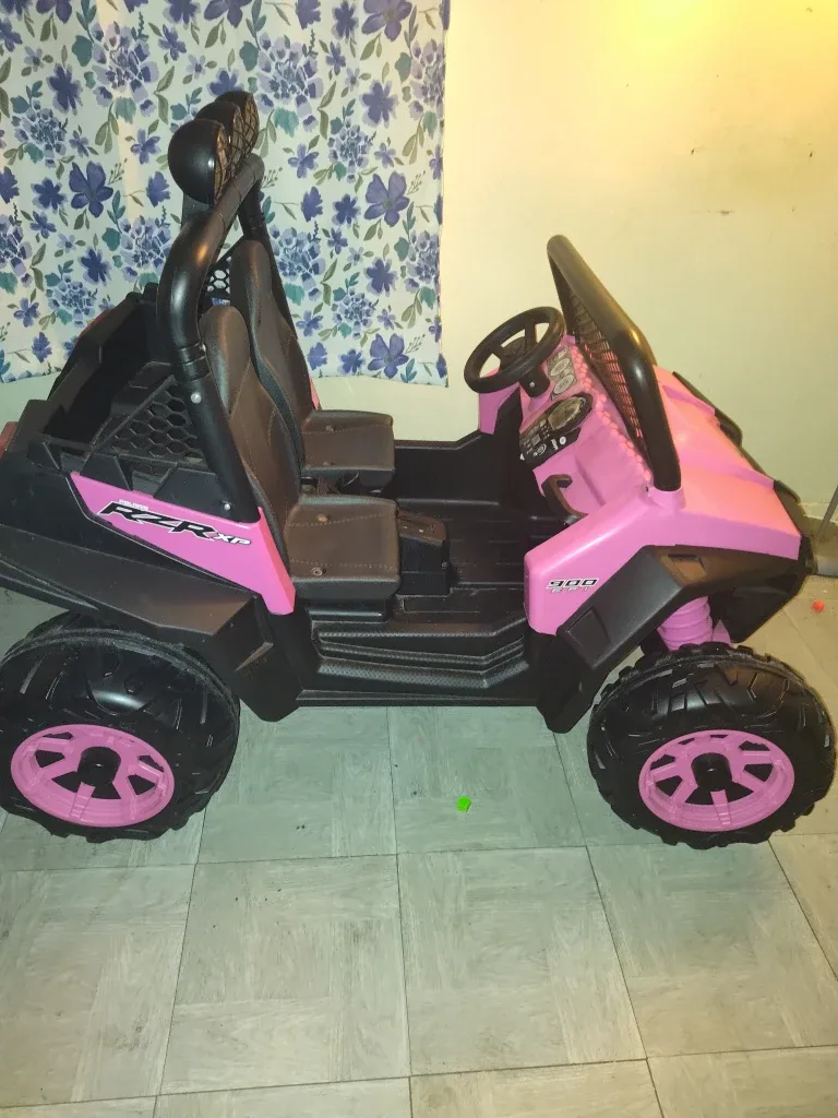 Pink Polaris RZR 900 Ride-On Car image indicator(3)