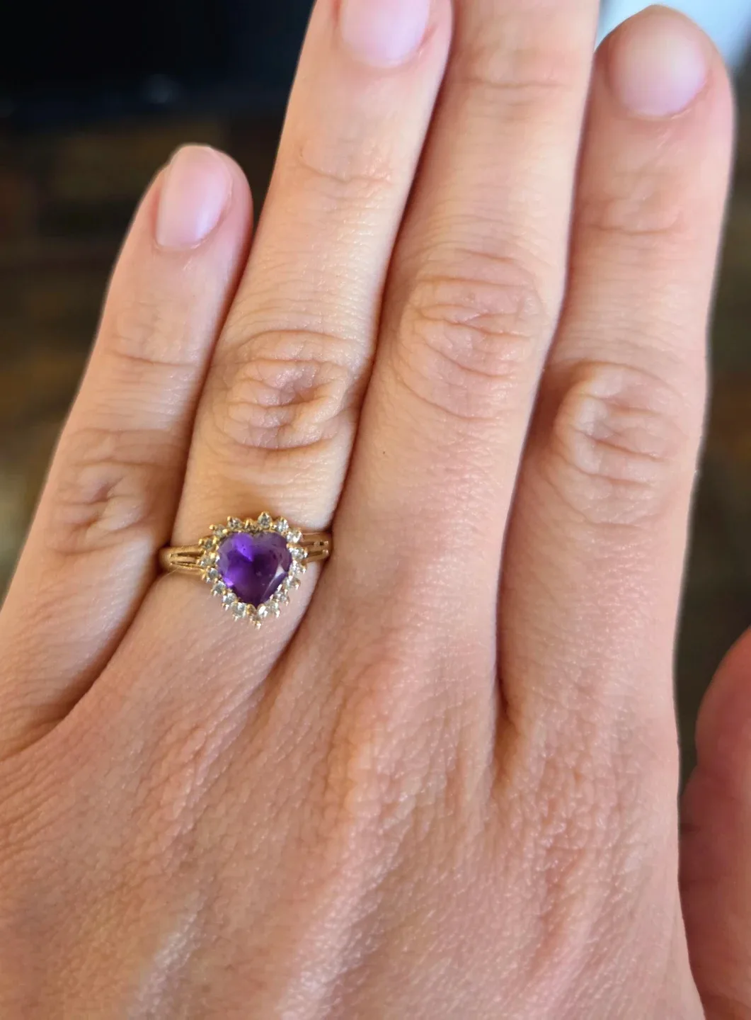 14K Yellow Gold Heart Shaped Amethyst Cocktail Diamond Ring image indicator(2)