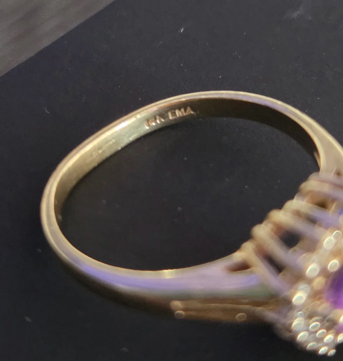 14K Yellow Gold Heart Shaped Amethyst Cocktail Diamond Ring image indicator(4)