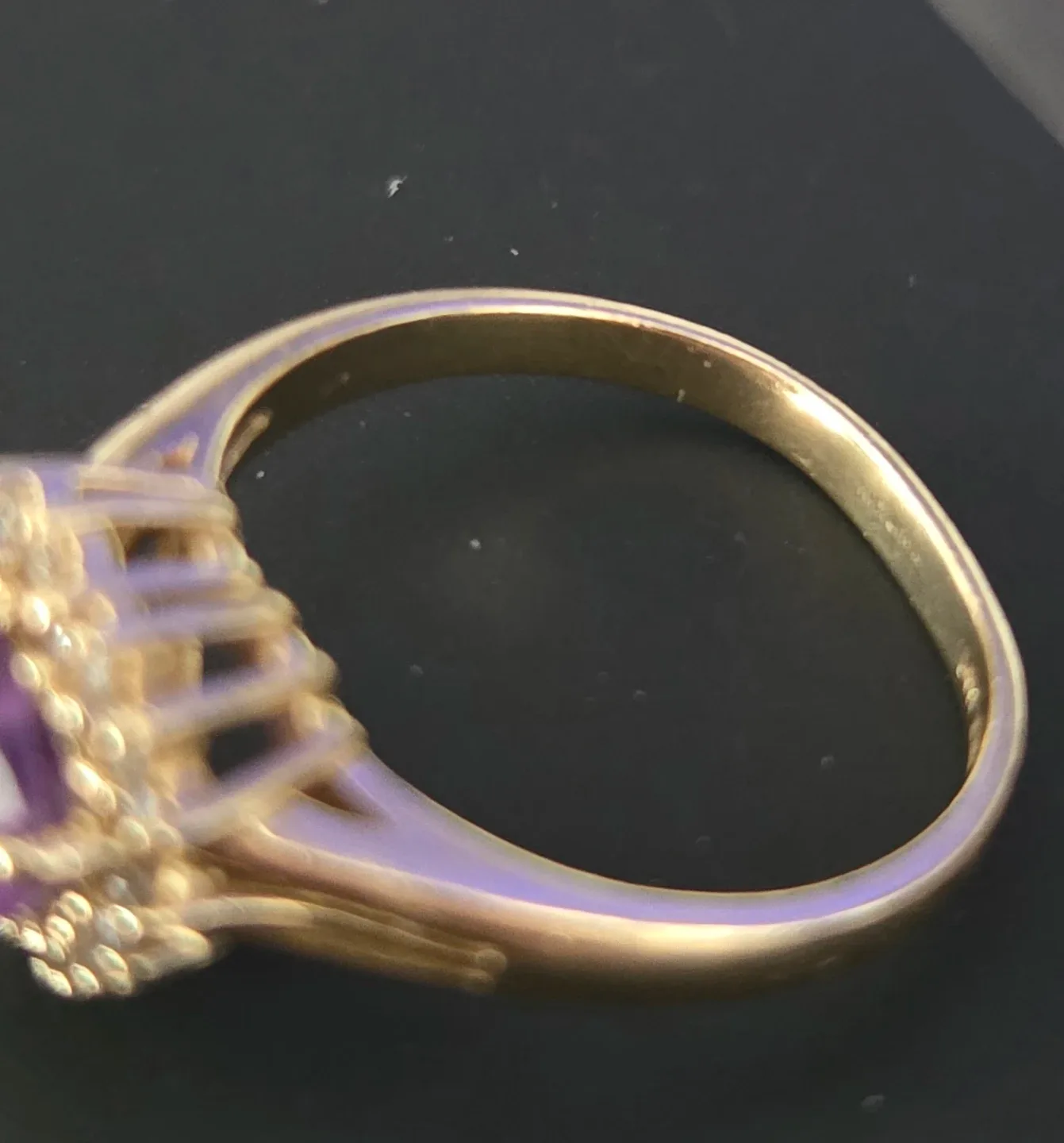 14K Yellow Gold Heart Shaped Amethyst Cocktail Diamond Ring image indicator(5)