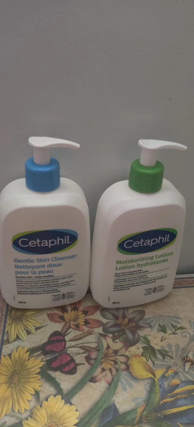 Cetaphil Gentle Skin Cleanser & Moisturizing Lotion thumbnail