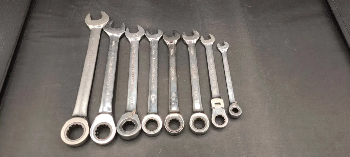 Husky SAE Ratcheting Wrench Set