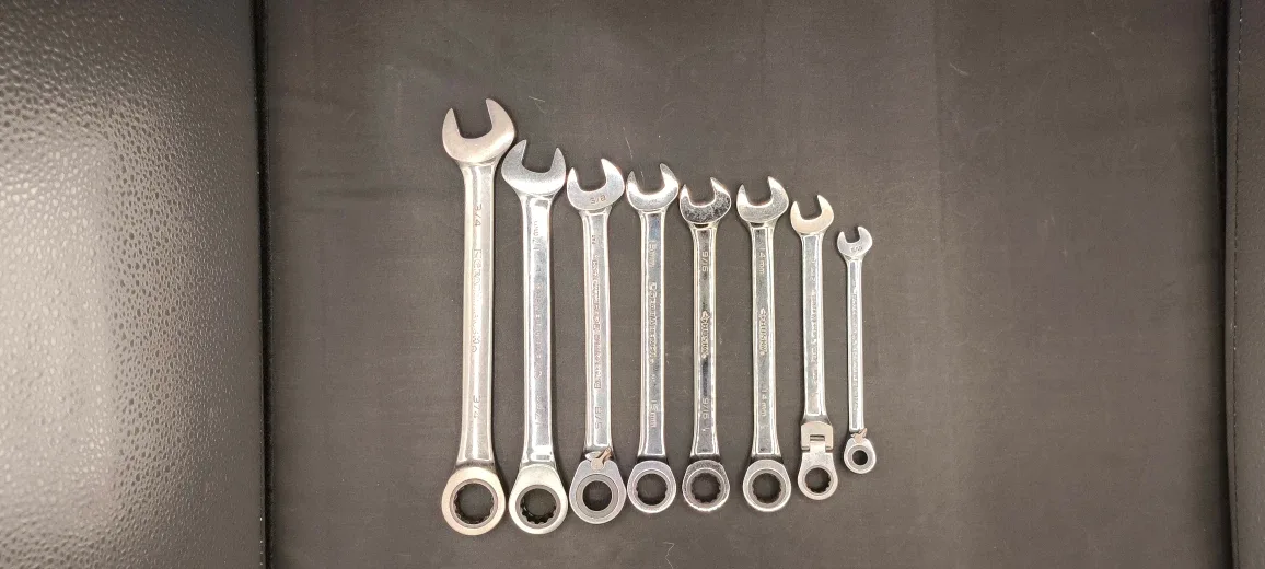 Husky SAE Ratcheting Wrench Set image indicator(2)