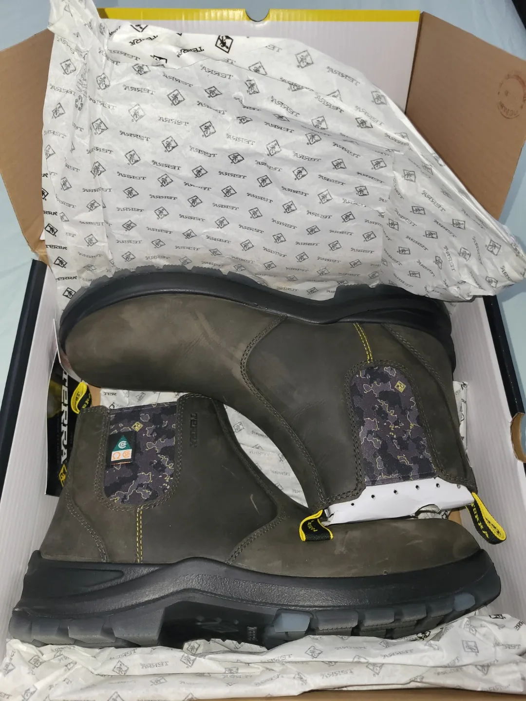 Size 12 Terra Work Boots
