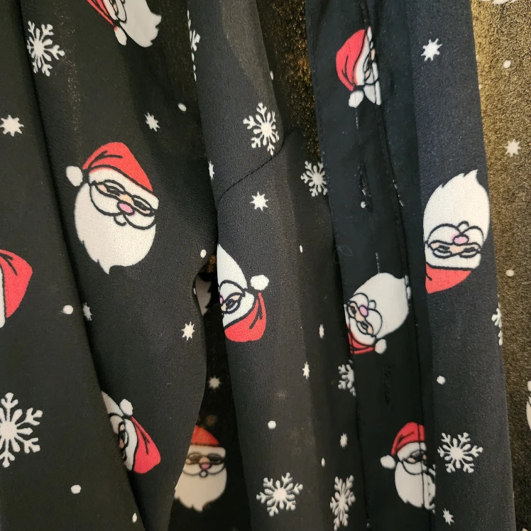 Christmas Santa Print Blouse - Size XL - photo 2