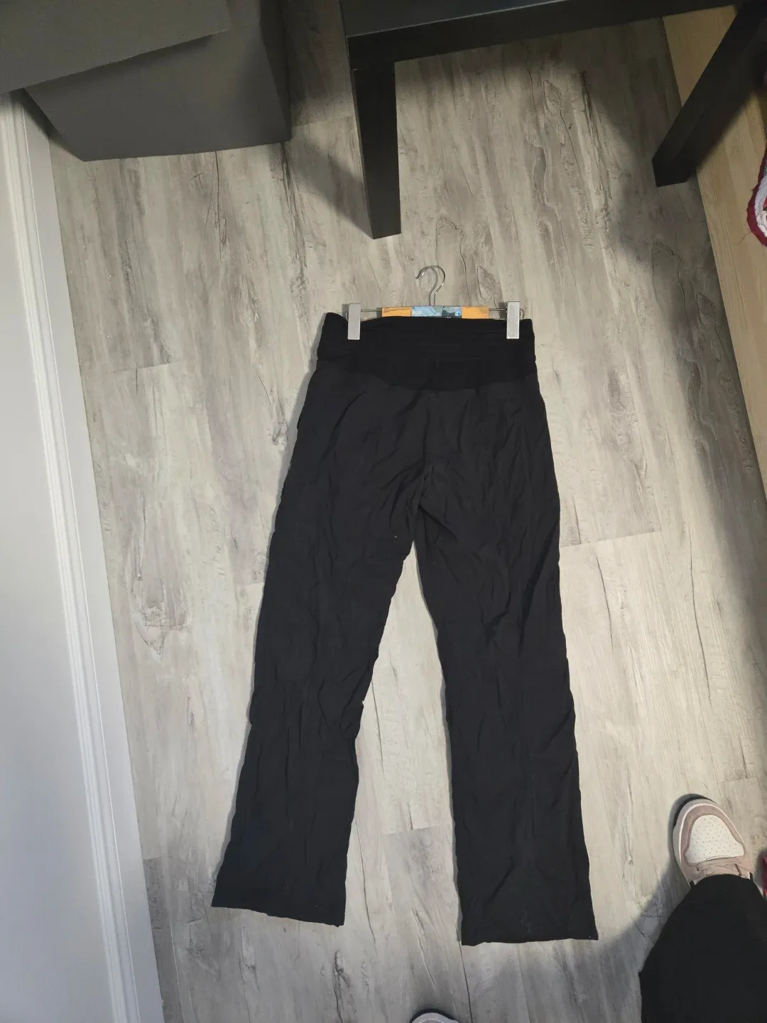 Lululemon Black Pants - Size 6 image indicator(2)