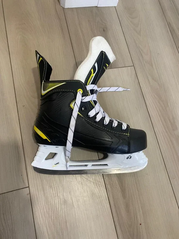 Bauer Supreme Strike Hockey Skates