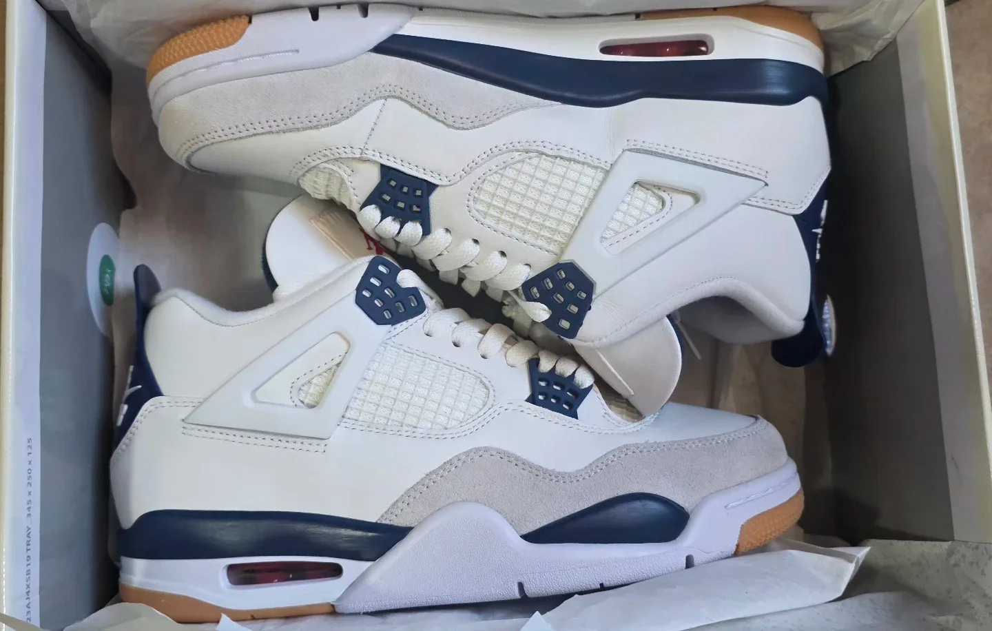 Nike SB Air Jordan 4 Retro Size 9 image indicator(4)