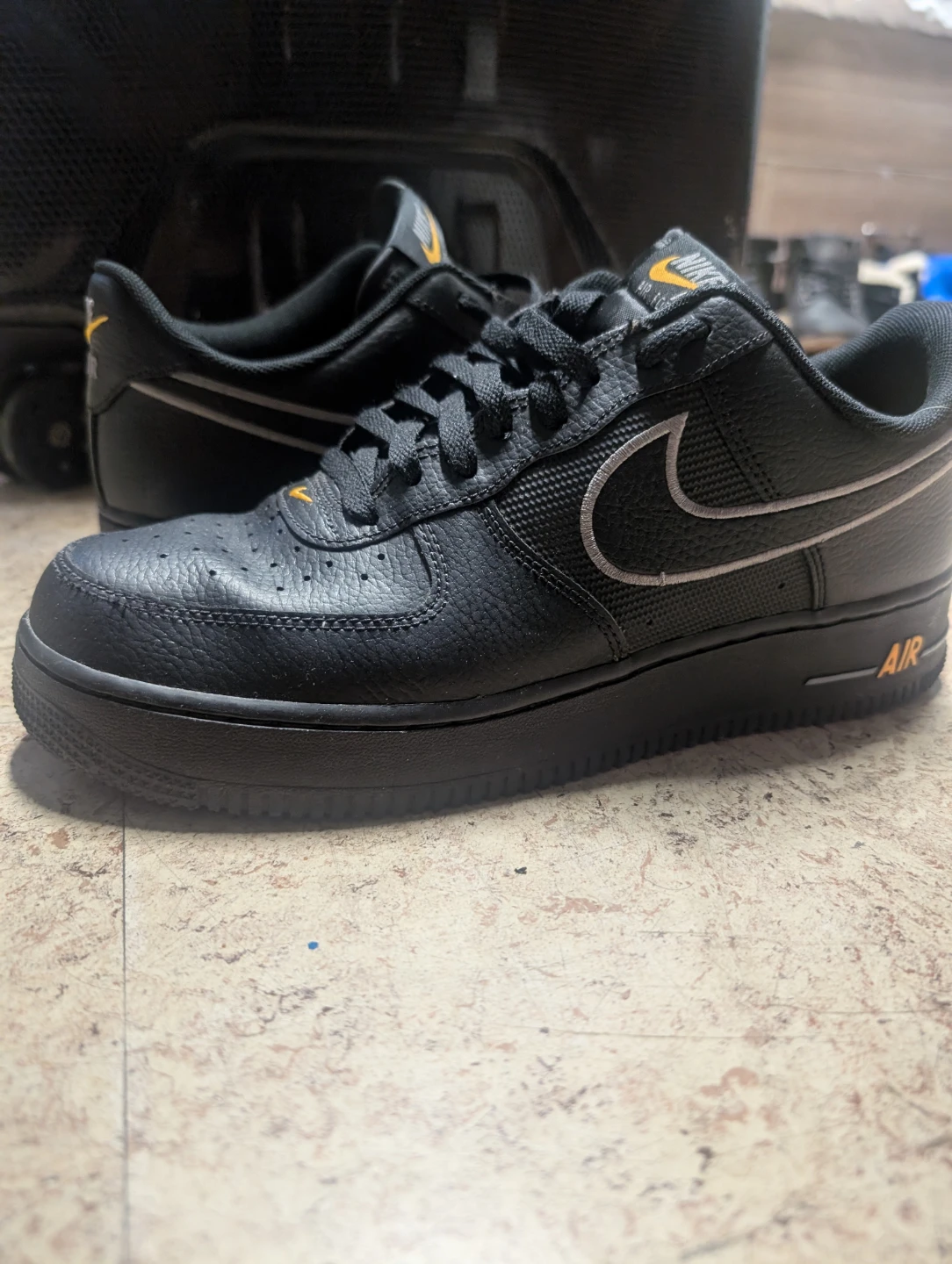 Nike Air Force 1'07 black/coolgrey-sundial size 9.5 - photo 3