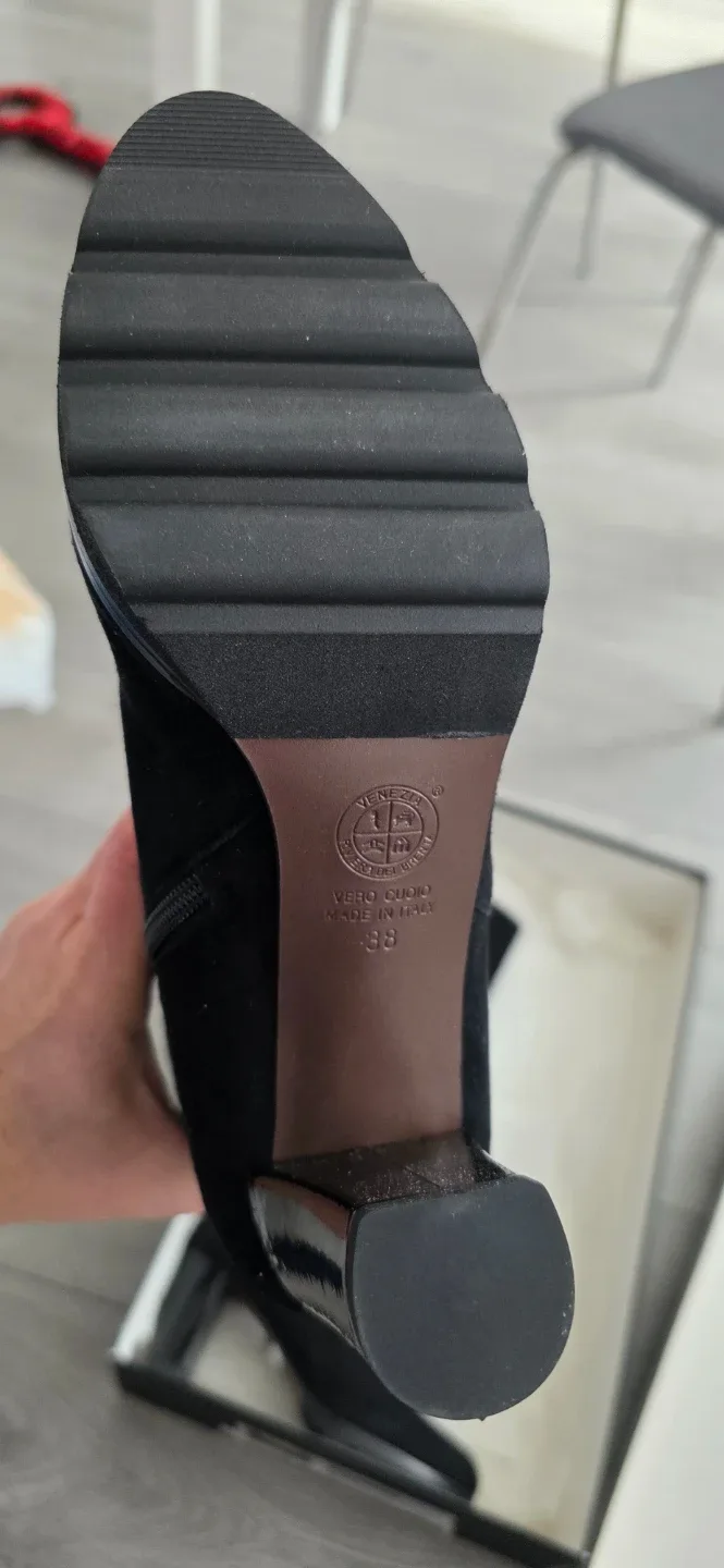 Lafayette High Boots - Size 9 image indicator(3)